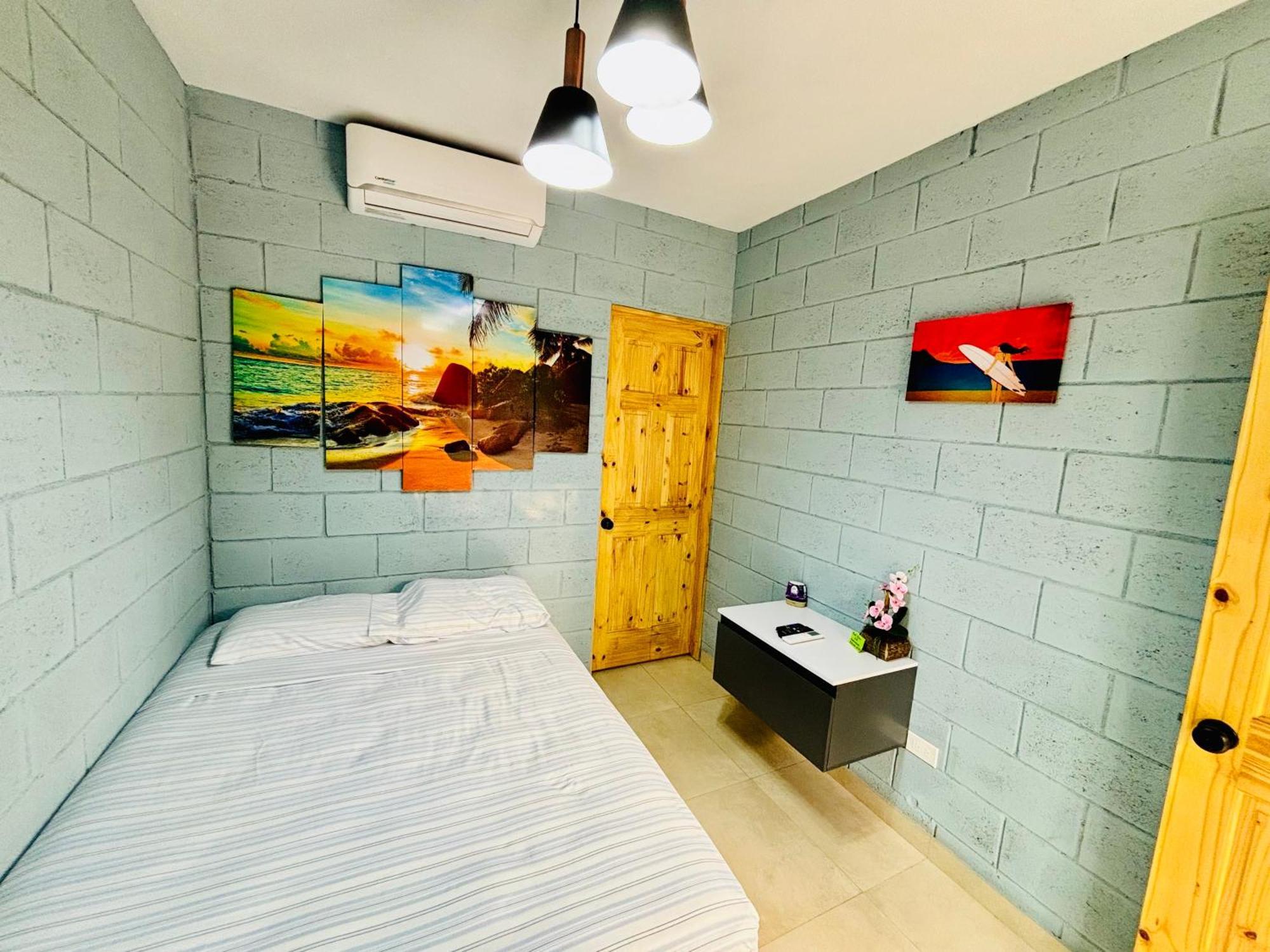 Hostal Camila'S Tamanique Kültér fotó