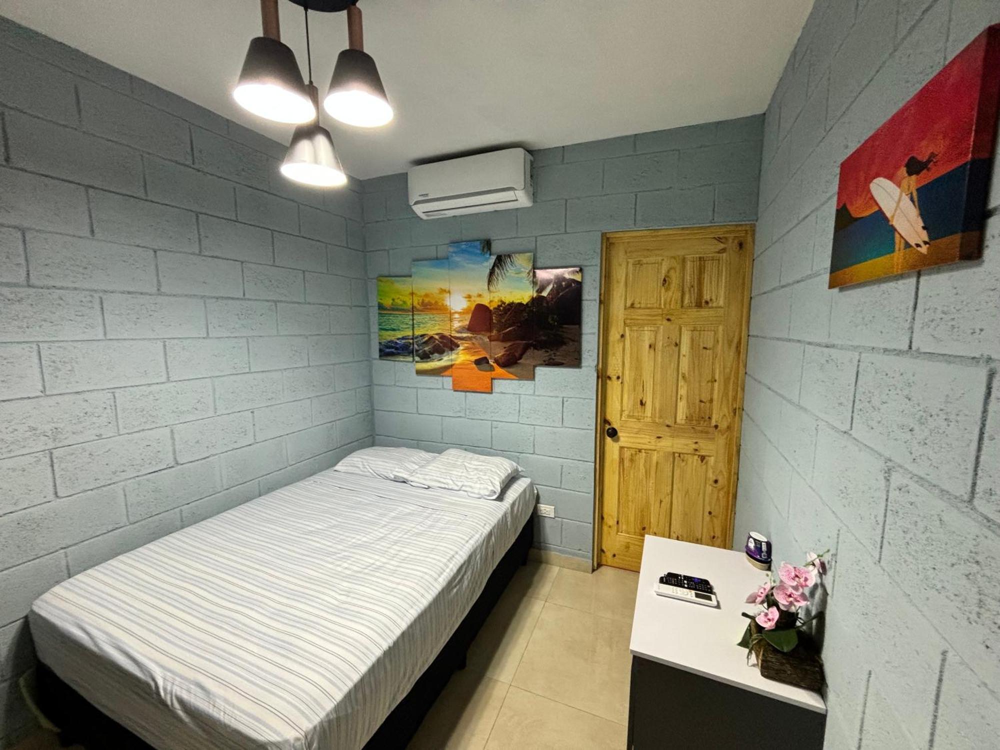 Hostal Camila'S Tamanique Kültér fotó