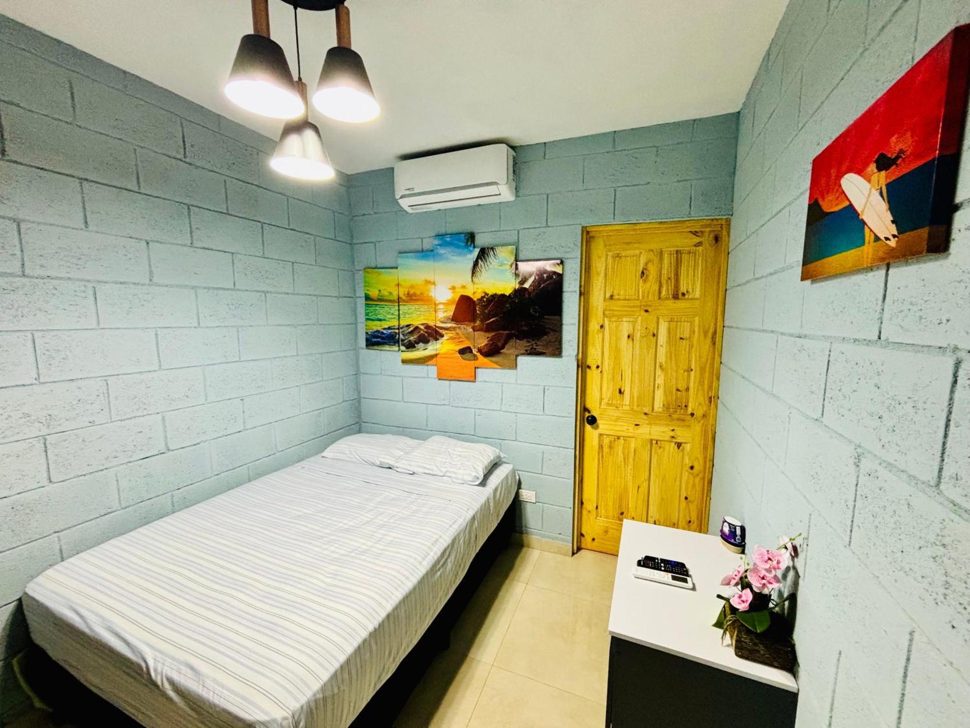 Hostal Camila'S Tamanique Kültér fotó