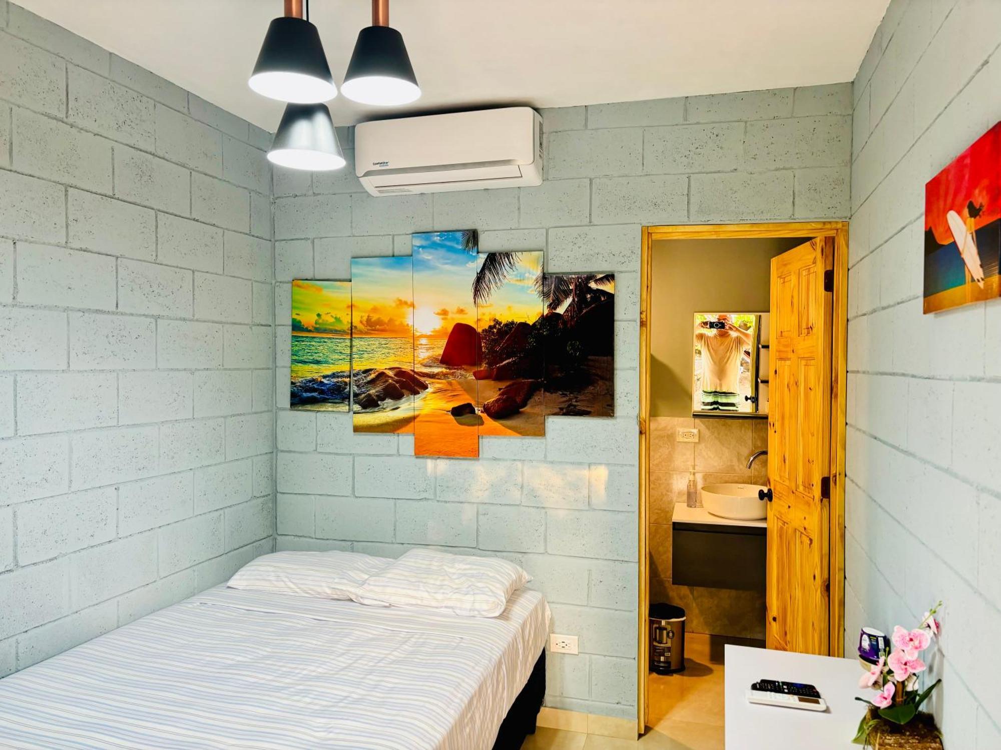 Hostal Camila'S Tamanique Kültér fotó