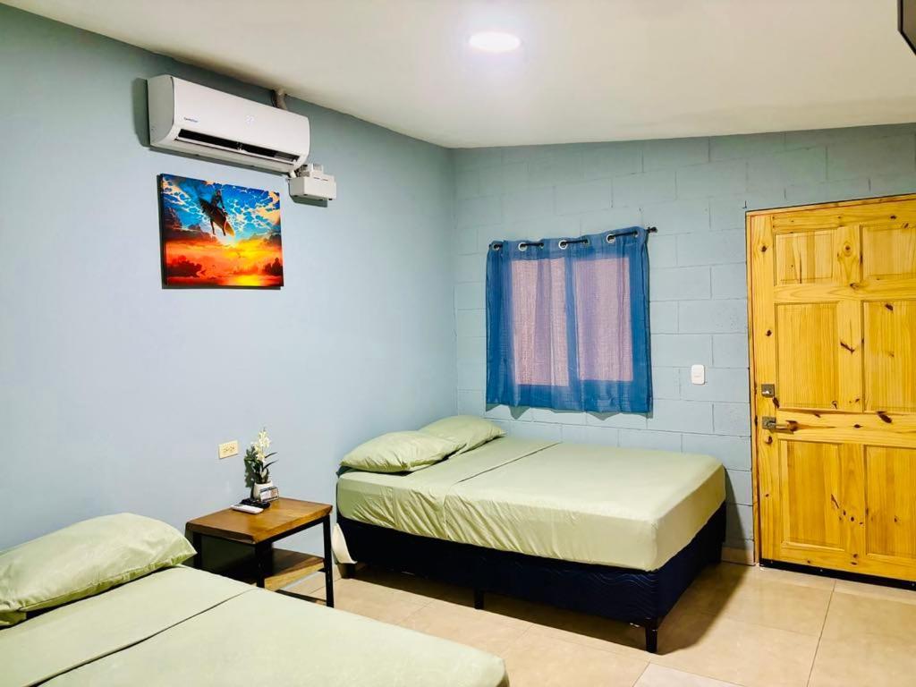 Hostal Camila'S Tamanique Kültér fotó